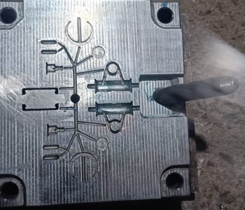 plate parts mould